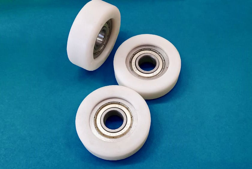 SBC0000633 РОЛИК С ПОДШИПНИКОМ